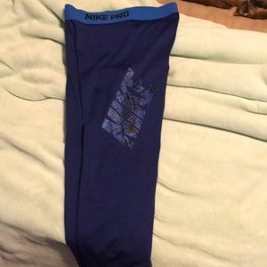 Women’s Nike pro dri fit Capri pants